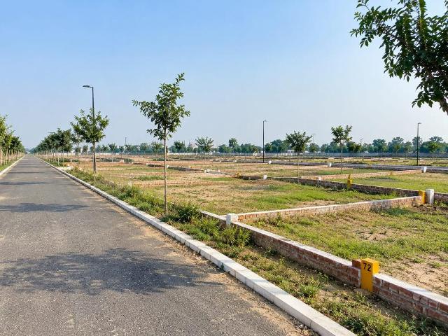 Residential Plot in Farukh Nagar for resale Gurgaon. The reference number is 21358402
