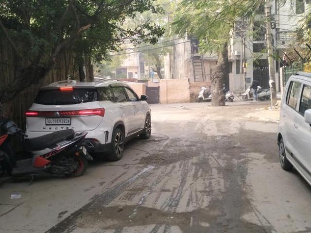 Residential Plot in GTB Nagar for resale New Delhi. The reference number is 16210998