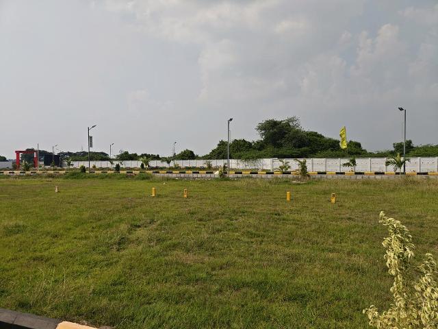 Residential Plot in Guduvancheri for resale Chennai. The reference number is 21201843