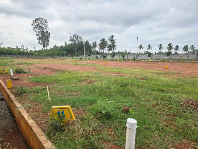 Residential Plot in Gunjur for resale Bengaluru. The reference number is 21052592