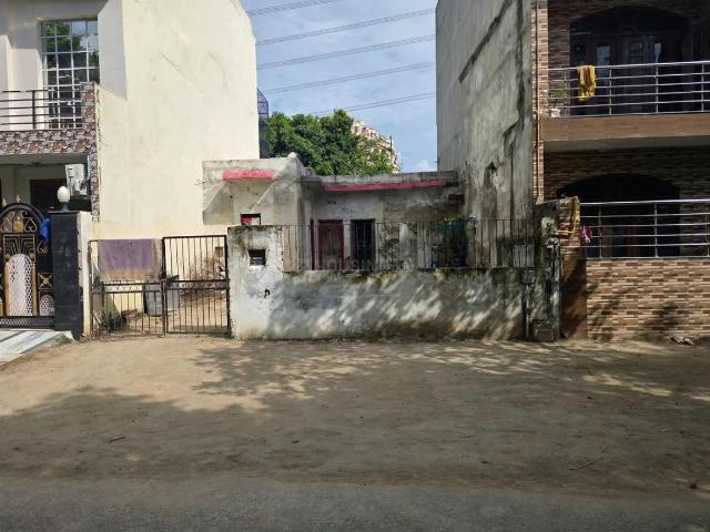 Residential Plot in Gamma II for resale Greater Noida. The reference number is 21266811