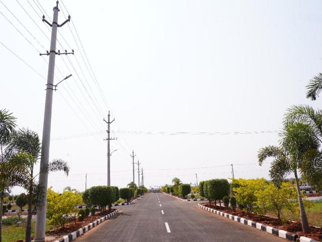 Residential Plot in Gannavaram for resale Vijayawada. The reference number is 15867965