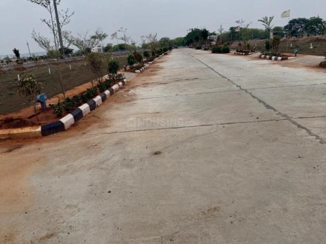 Residential Plot in Gannavaram for resale Krishna. The reference number is 20283443