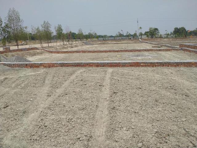 Residential Plot in Gaura for resale Lucknow. The reference number is 17999894