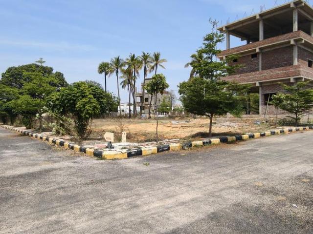 Residential Plot in Ghatkesar for resale Secunderabad. The reference number is 20644931