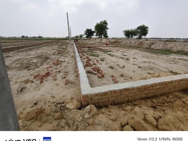Residential Plot in Girdharpur for resale Greater Noida. The reference number is 20588266