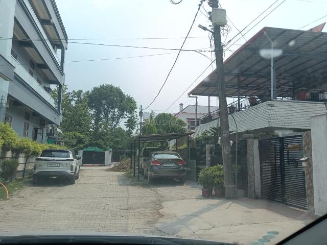 Residential Plot in GMS Road for resale Dehradun. The reference number is 20779106