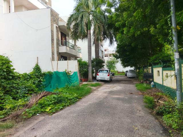 Residential Plot in Gomti Nagar Extension for resale Lucknow. The reference number is 20713096