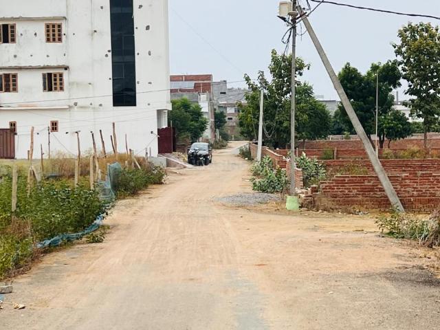 Residential Plot in Gomti Nagar Extension for resale Lucknow. The reference number is 20738336