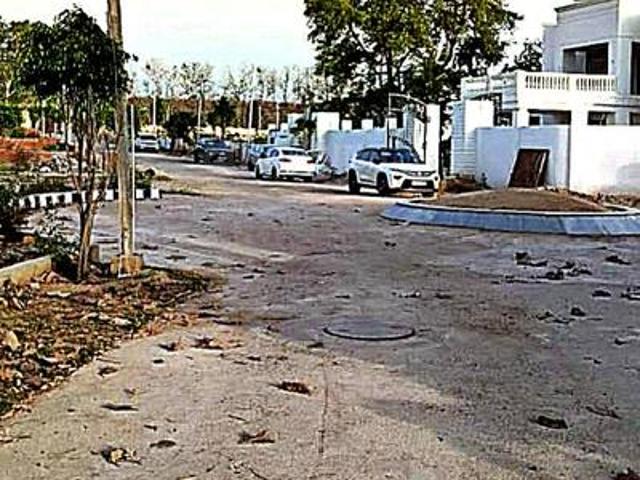 Residential Plot in Gomti Nagar Extension for resale Lucknow. The reference number is 20823120