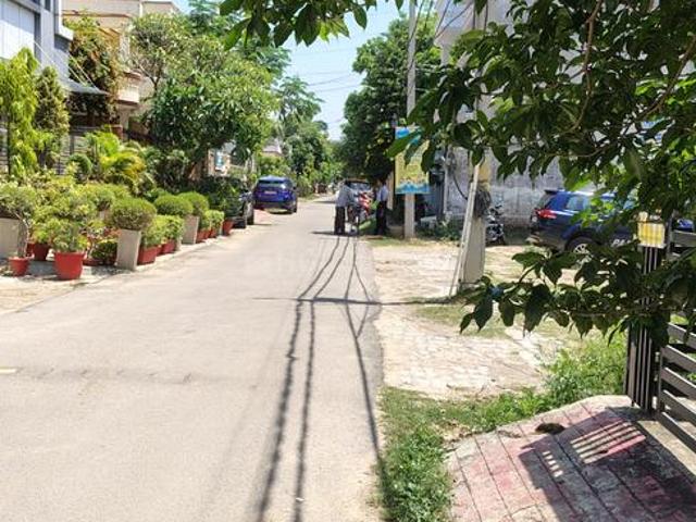 Residential Plot in Gomti Nagar for resale Lucknow. The reference number is 19957798