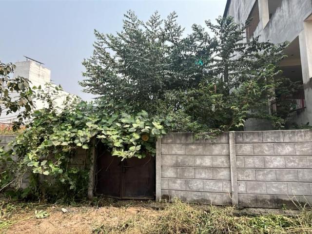 Residential Plot in Gomti Nagar for resale Lucknow. The reference number is 20010812