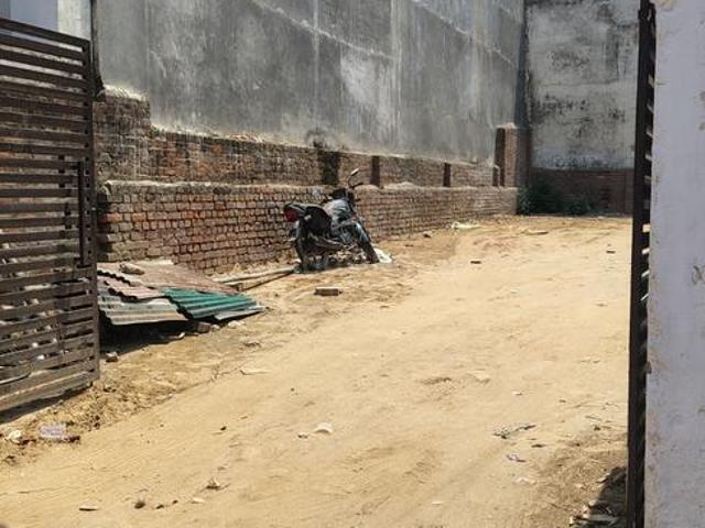 Residential Plot in Gomti Nagar for resale Lucknow. The reference number is 20137860