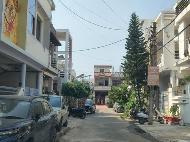 Residential Plot in Gomti Nagar for resale Lucknow. The reference number is 21358326