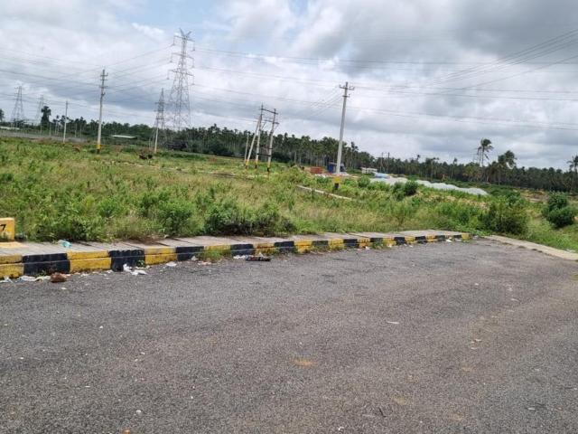 Residential Plot in Gondichatnalli for resale Shivamogga. The reference number is 20796457