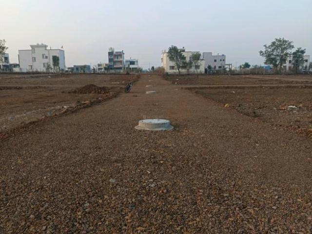 Residential Plot in Hadapsar for resale Pune. The reference number is 19899898