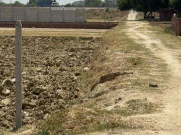 Varanasi District, UttarPradesh - Equipped kitchen