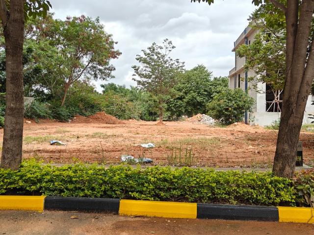 Residential Plot in Hosahalli for resale Bengaluru. The reference number is 20867793