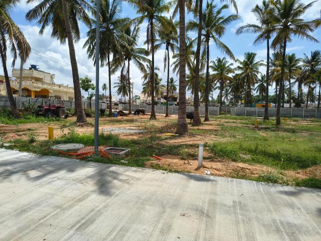 Residential Plot in Hosahalli for resale Bengaluru. The reference number is 21266016