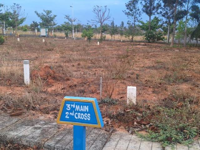 Residential Plot in Hoskote for resale Bengaluru. The reference number is 21128622
