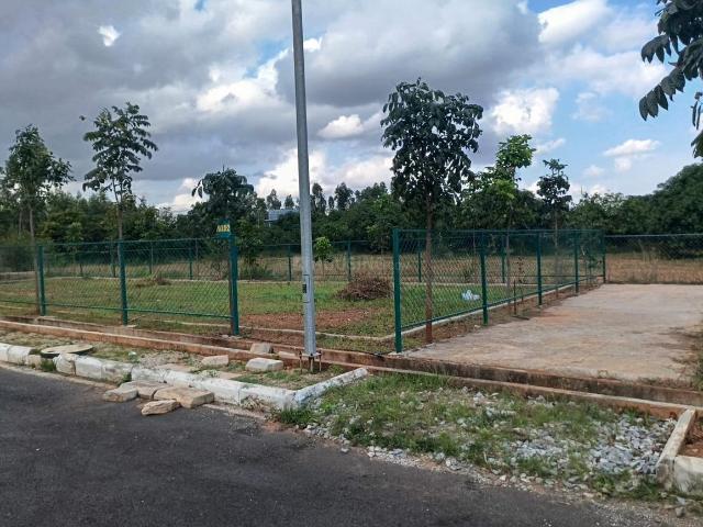 Residential Plot in Hoskote for resale Bengaluru. The reference number is 21247621