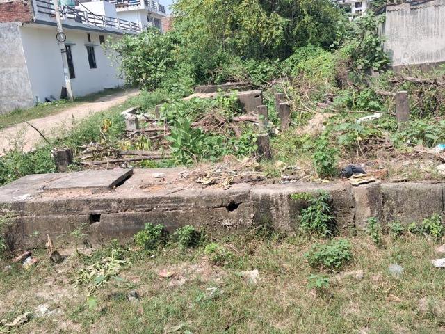 Residential Plot in Indira Nagar for resale Lucknow. The reference number is 18490439