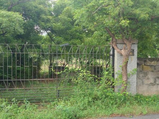 Residential Plot in Injambakkam for resale Chennai. The reference number is 21240485
