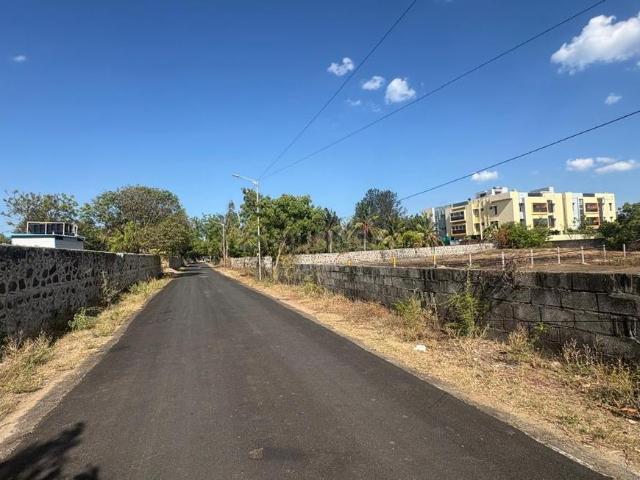 Residential Plot in Injambakkam for resale Chennai. The reference number is 21390760