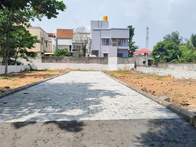 Residential Plot in Injambakkam for resale Chennai. The reference number is 21325358