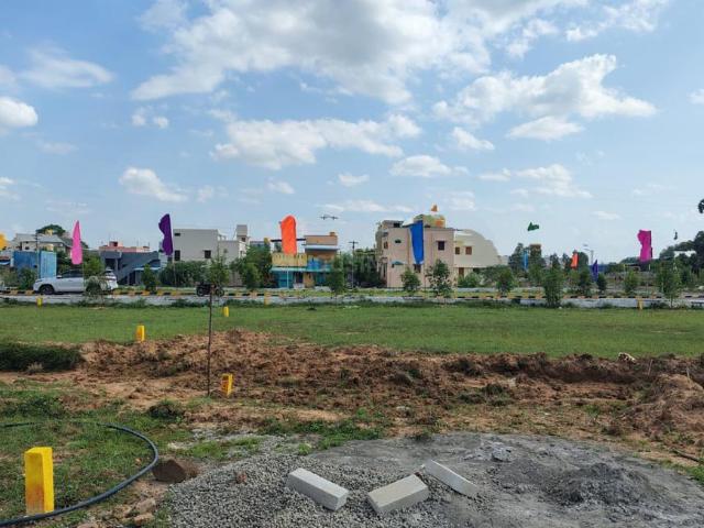 Residential Plot in Irungattukottai for resale Chennai. The reference number is 19238256