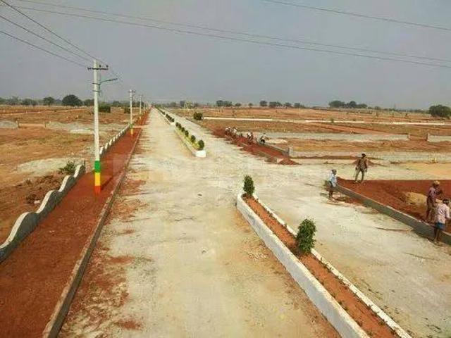 Residential Plot in Isnapur for resale Sangareddy. The reference number is 21100429