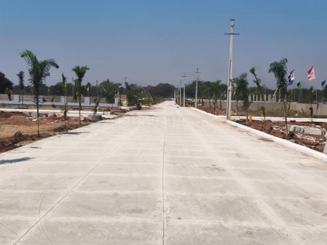Residential Plot in Isnapur for resale Sangareddy. The reference number is 21258792