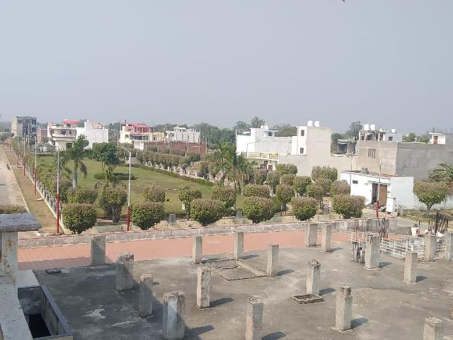 Residential Plot in Jaipuria for resale Agra. The reference number is 20939797
