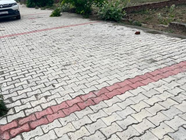 Residential Plot in Jait for resale Vrindavan. The reference number is 19970121