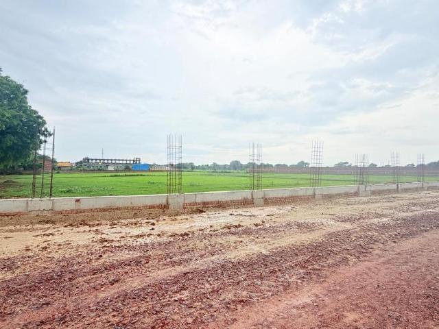 Residential Plot in Jait for resale Vrindavan. The reference number is 20846197