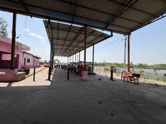 Residential Plot in Jait for resale Vrindavan. The reference number is 20329184
