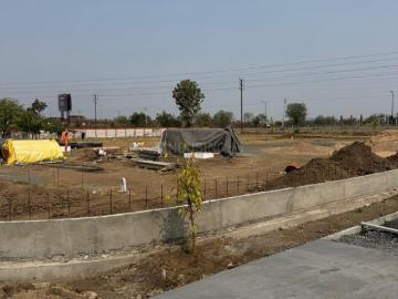 Residential Plot in Jamtha for resale Nagpur. The reference number is 19704737