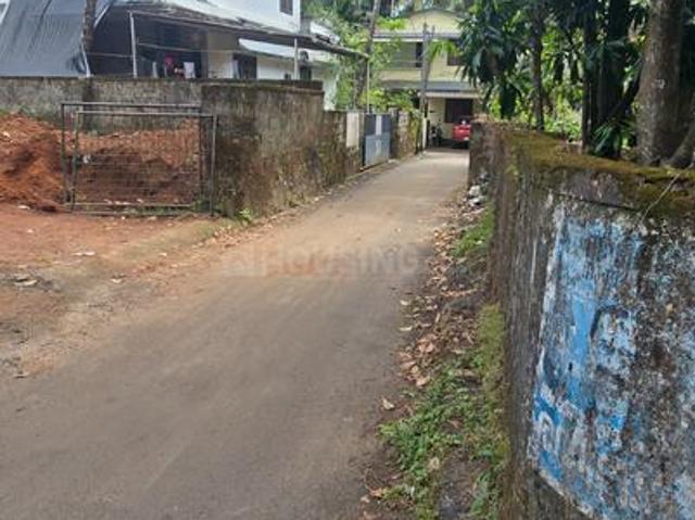 Residential Plot in Jawahar Nagar for resale Kozhikode. The reference number is 21267142