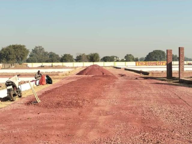 Residential Plot in Jaupura for resale Agra. The reference number is 20802930