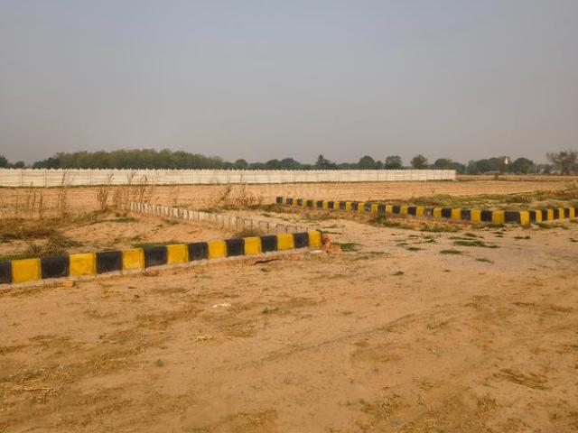 Residential Plot in Jewar for resale Greater Noida. The reference number is 20305205