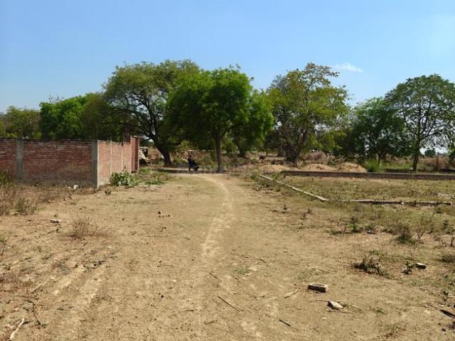 Residential Plot in Jhalwa for resale Allahabad. The reference number is 20566270