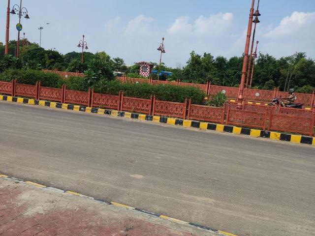 Residential Plot in Jhalwa for resale Allahabad. The reference number is 21273199
