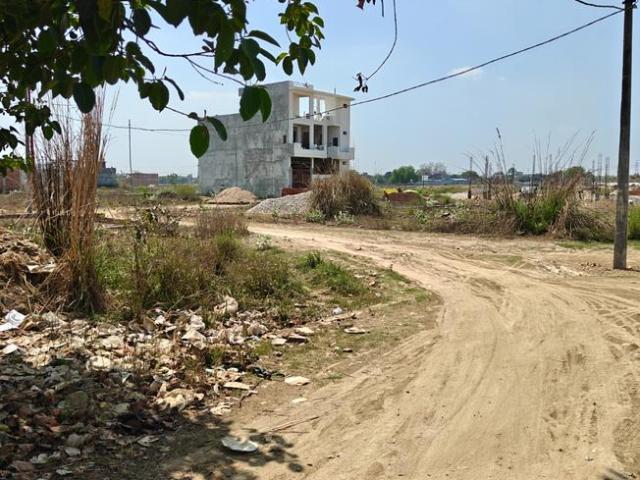 Residential Plot in Jhalwa for resale Allahabad. The reference number is 19801693