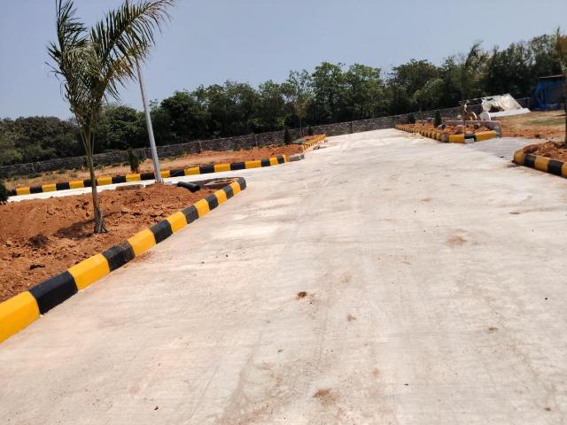 Residential Plot in Jogipet for resale Sangareddy. The reference number is 19748668