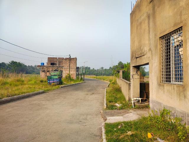 Residential Plot in Joka for resale Kolkata. The reference number is 20996169