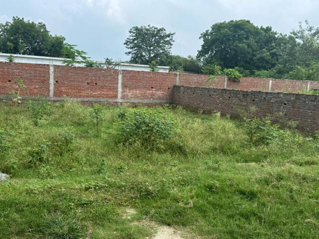 Residential Plot in Kundol for resale Agra. The reference number is 17268866
