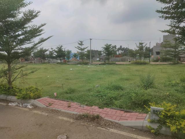 Residential Plot in Kundrathur for resale Chennai. The reference number is 14626908