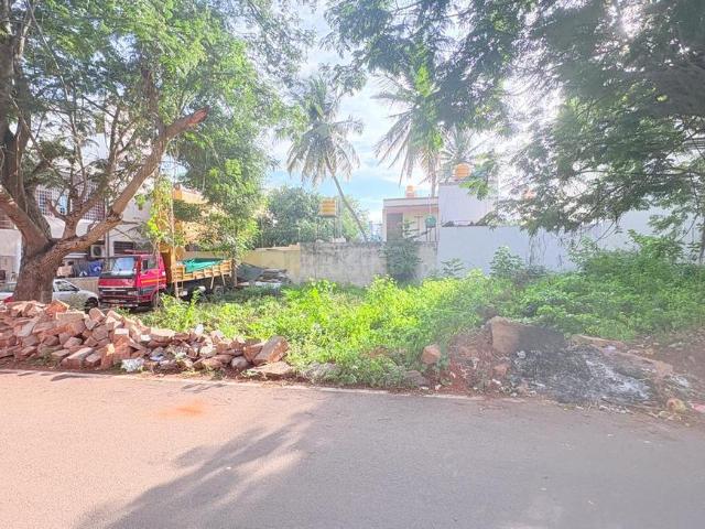 Residential Plot in Kuvempunagar for resale Mysore. The reference number is 21040228