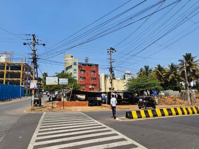 Residential Plot in Kuvempunagar for resale Mysore. The reference number is 21058907