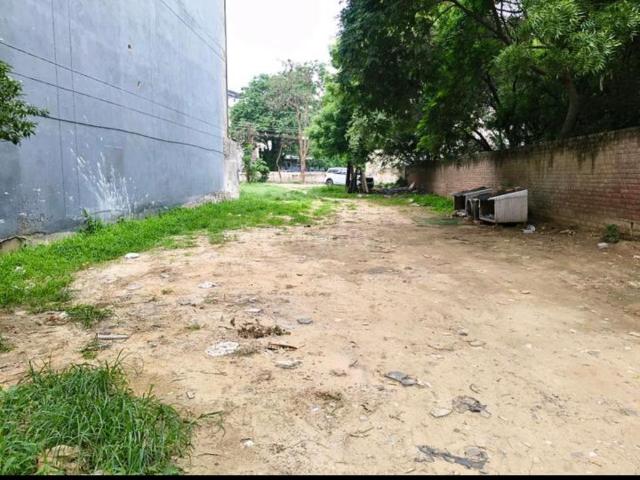 Residential Plot in Kadarpur for resale Gurgaon. The reference number is 21129008